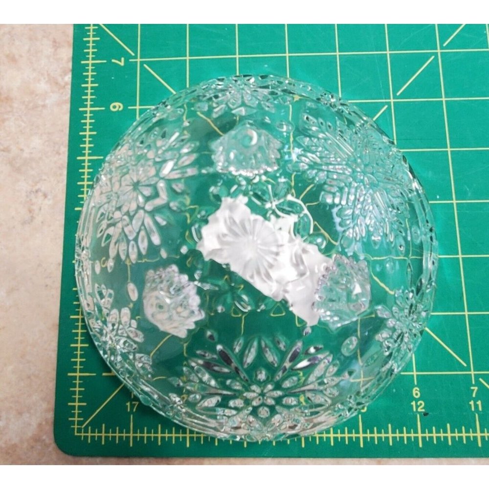 Vintage Mikasa Holiday Classics Snowflake Bowl 6.5" German crystal 3 footed base - Picture 7 of 7